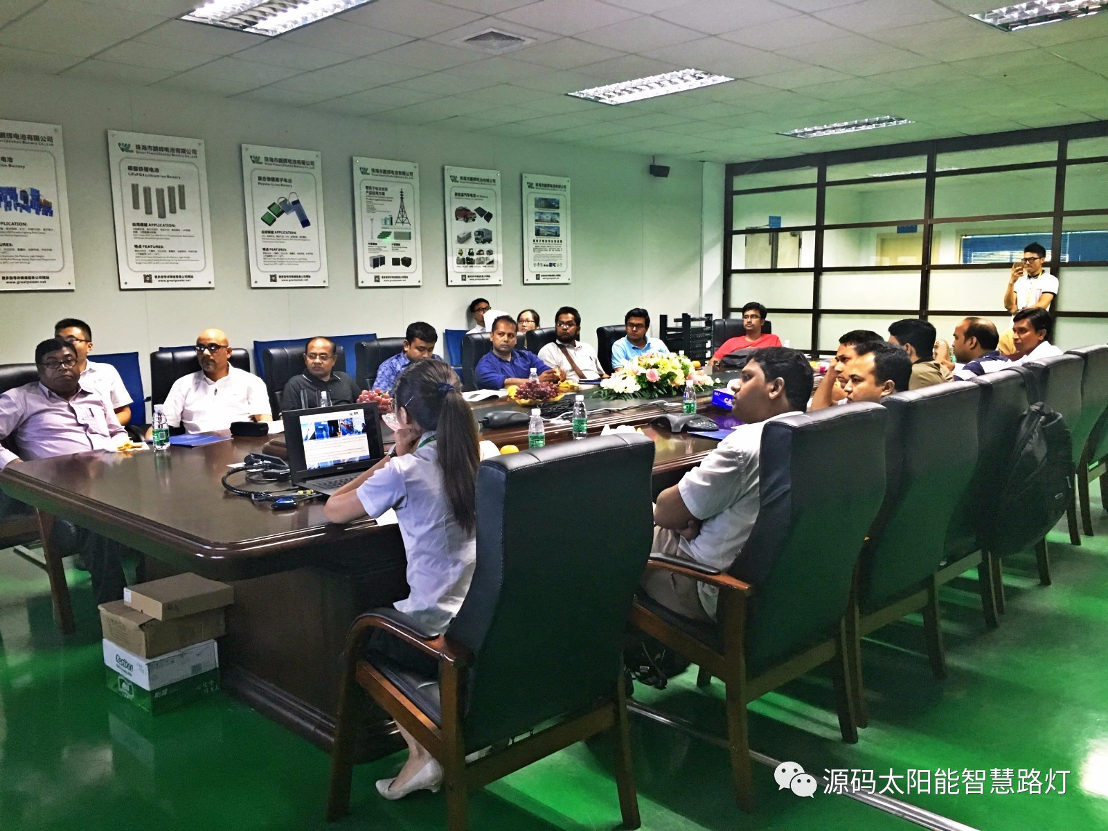 太陽(yáng)能，太陽(yáng)能路燈，路燈，太陽(yáng)臺(tái)路燈廠家