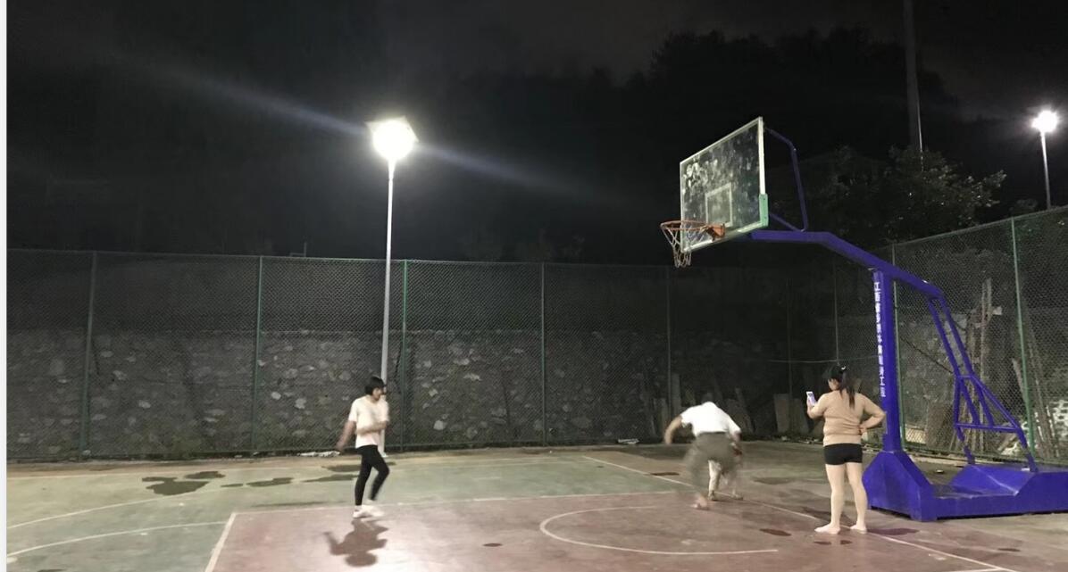 太陽能路燈設(shè)定工作時(shí)間的方法