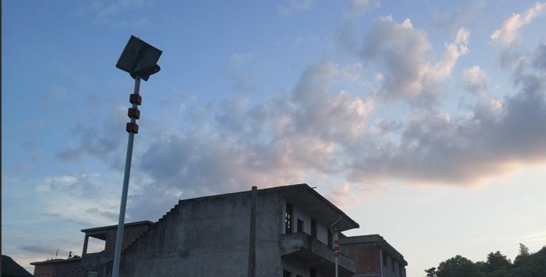 為什么要定時(shí)清理路燈